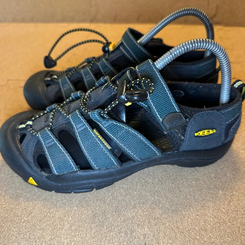 Keen‎ Newport H2 Waterproof Hiking Sandals Mens 5 Teal Black Outdoor Shoes